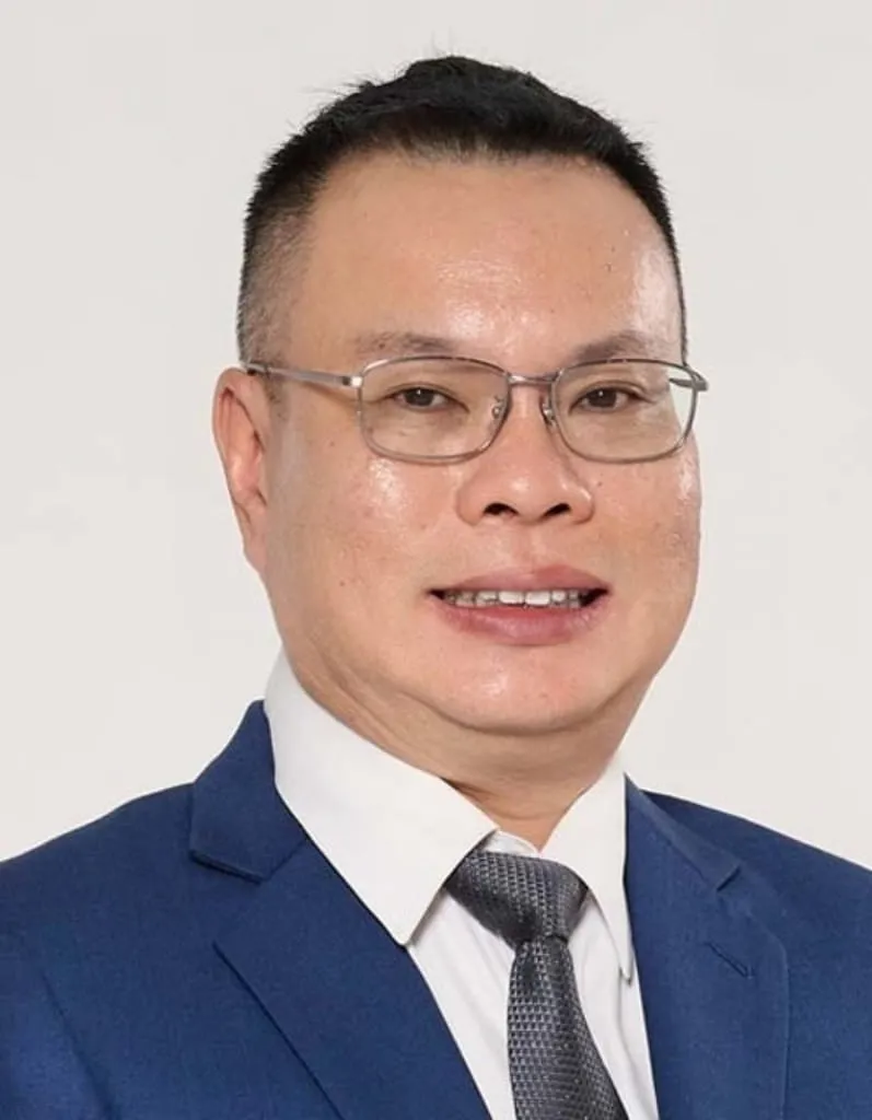Wei Lee 1.jpeg
